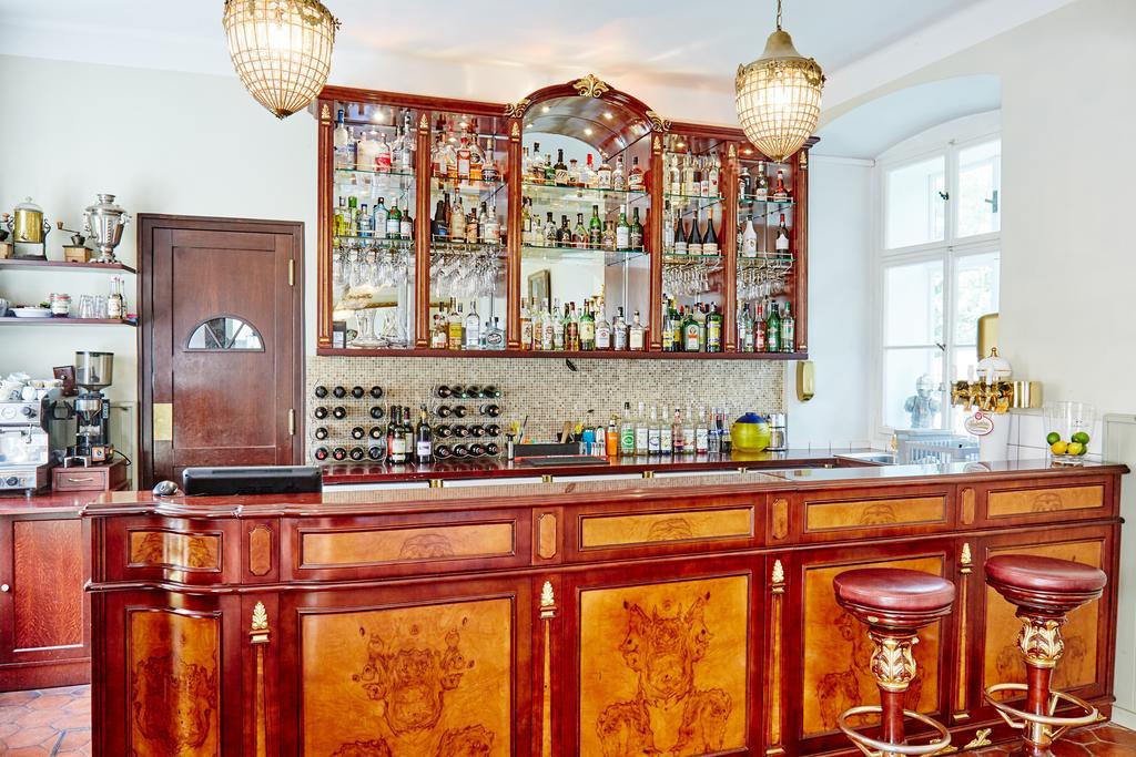 Chateau Hostacov Hotel Luaran gambar