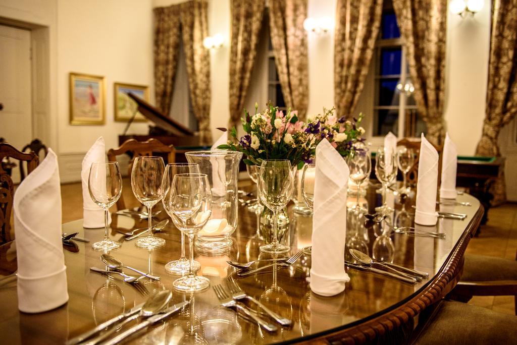 Chateau Hostacov Hotel Luaran gambar