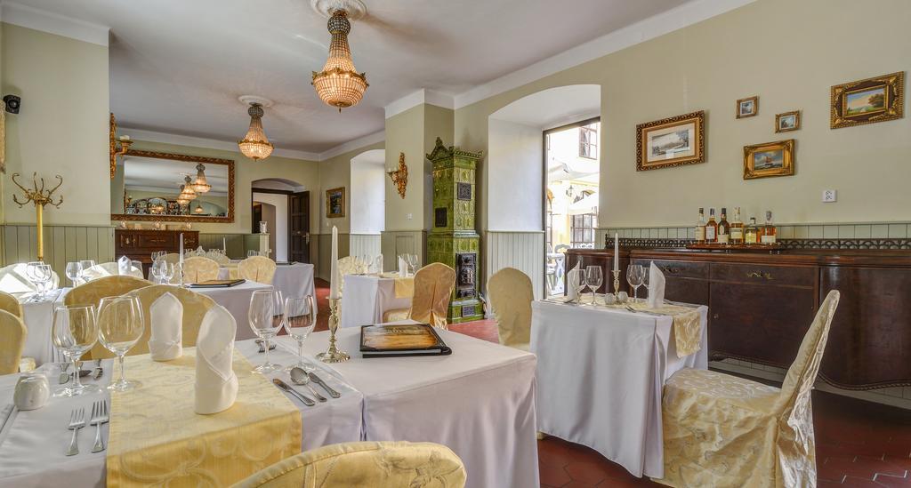 Chateau Hostacov Hotel Luaran gambar