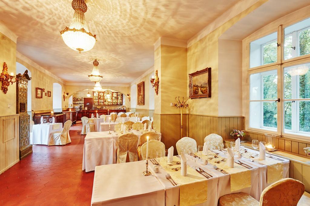 Chateau Hostacov Hotel Luaran gambar