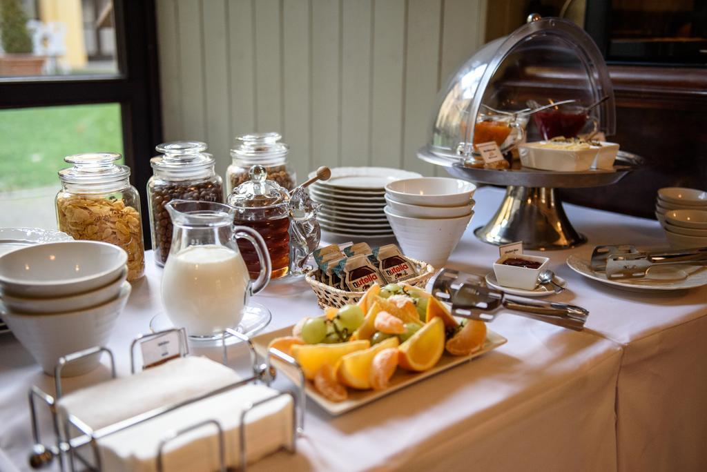 Chateau Hostacov Hotel Luaran gambar