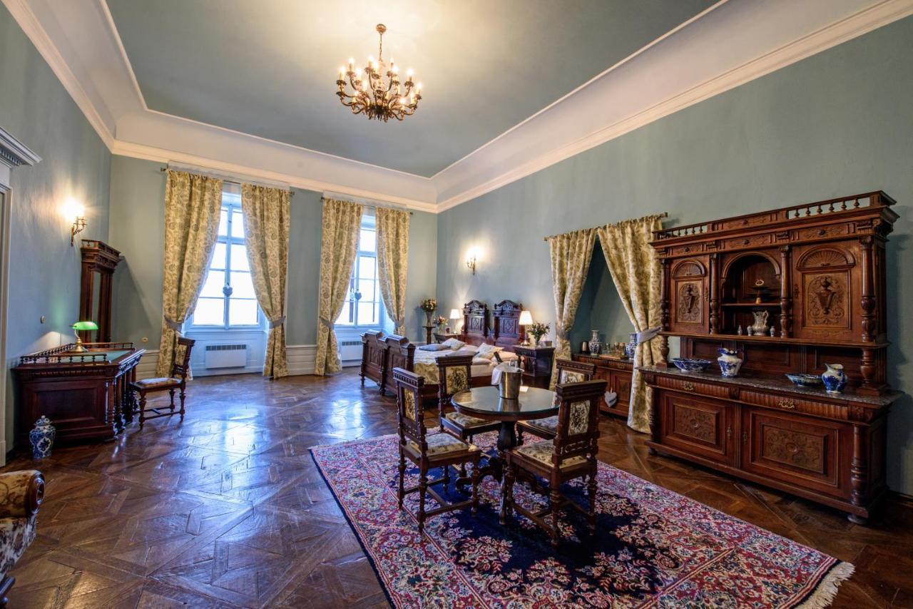 Chateau Hostacov Hotel Luaran gambar